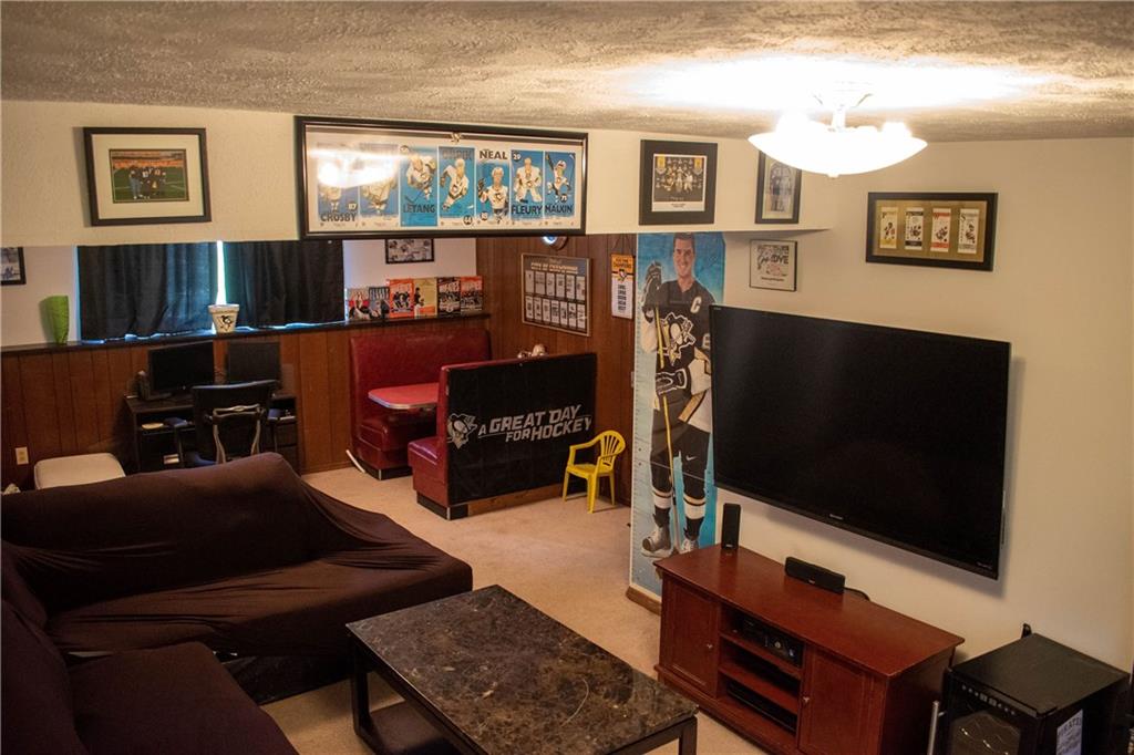 95 Phillips Lane McKees Rocks, PA 15136 - Photo 19 of 25 Gallery Image 19