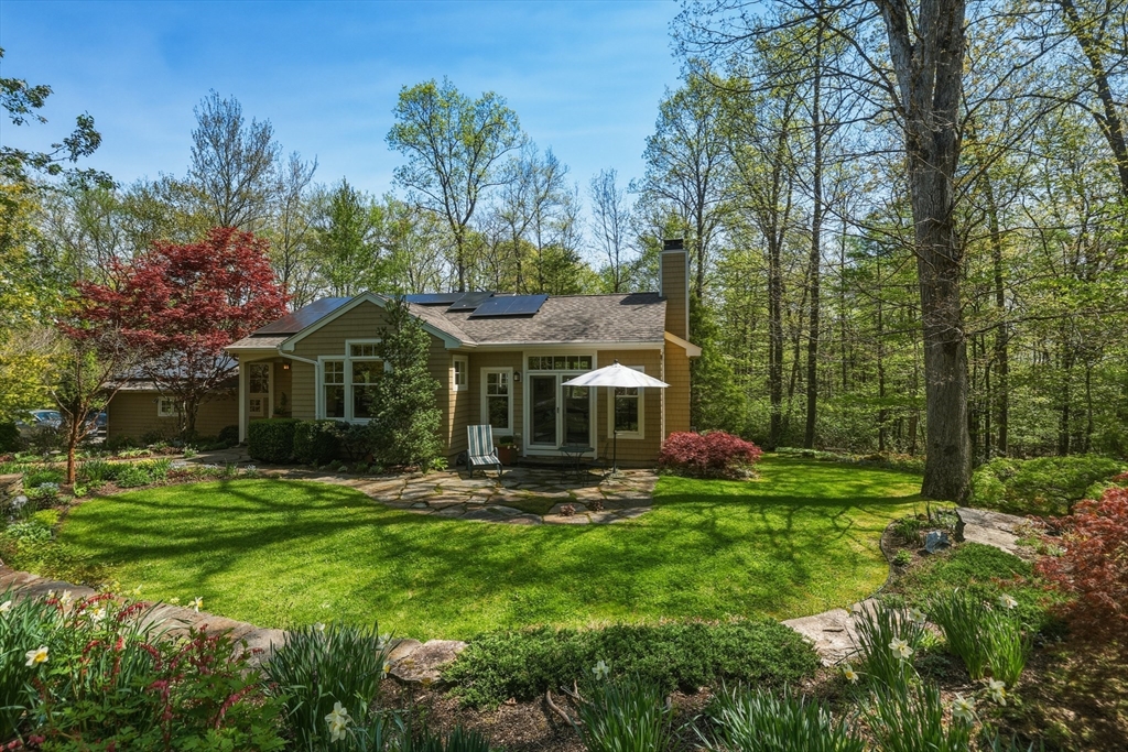 650 North Farms Road Northampton, MA 01062 - Photo 1 of 42 Gallery Image 1