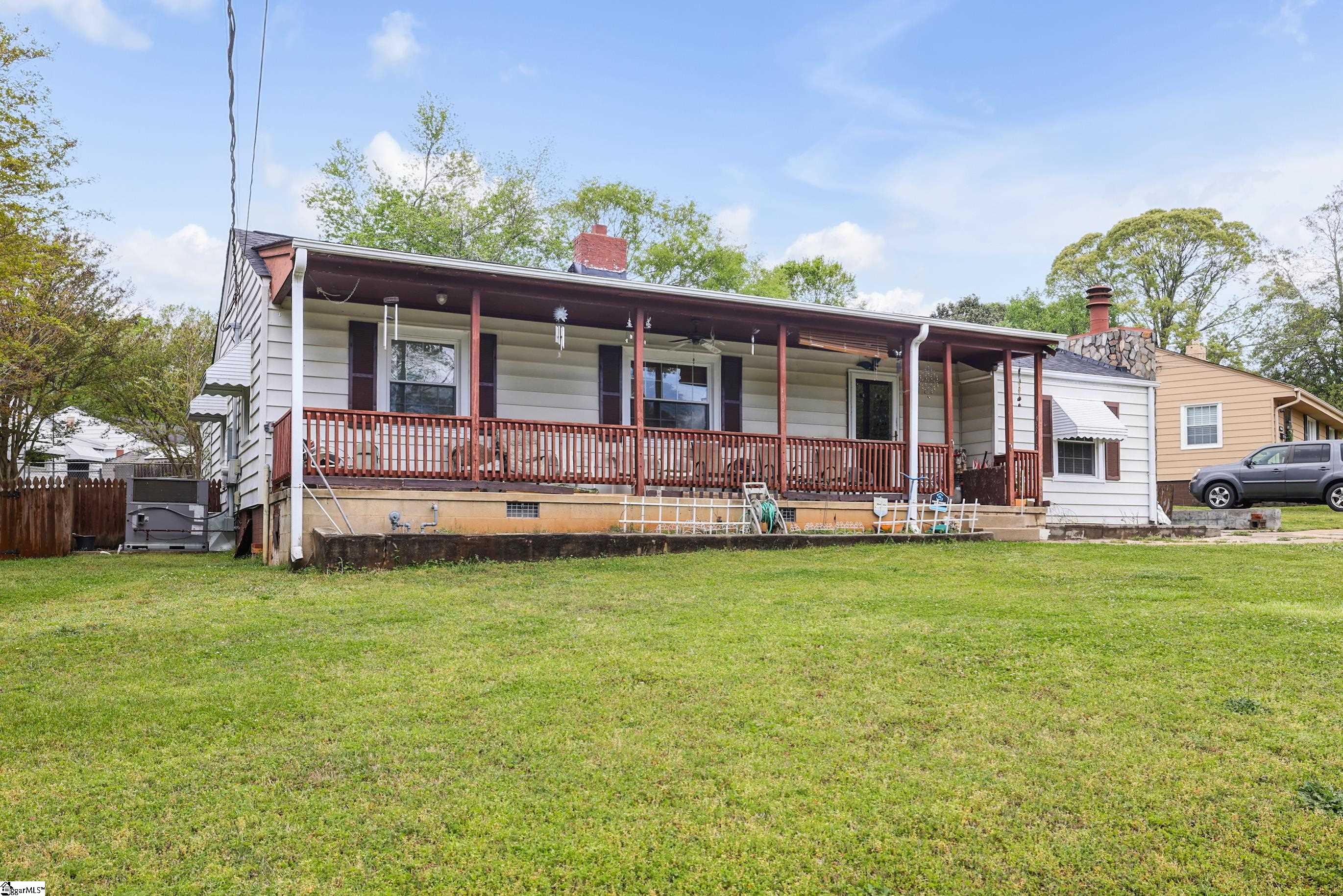 102 Rutledge Avenue Greenville, SC 29617 - Photo 2 of 24 Gallery Image 2