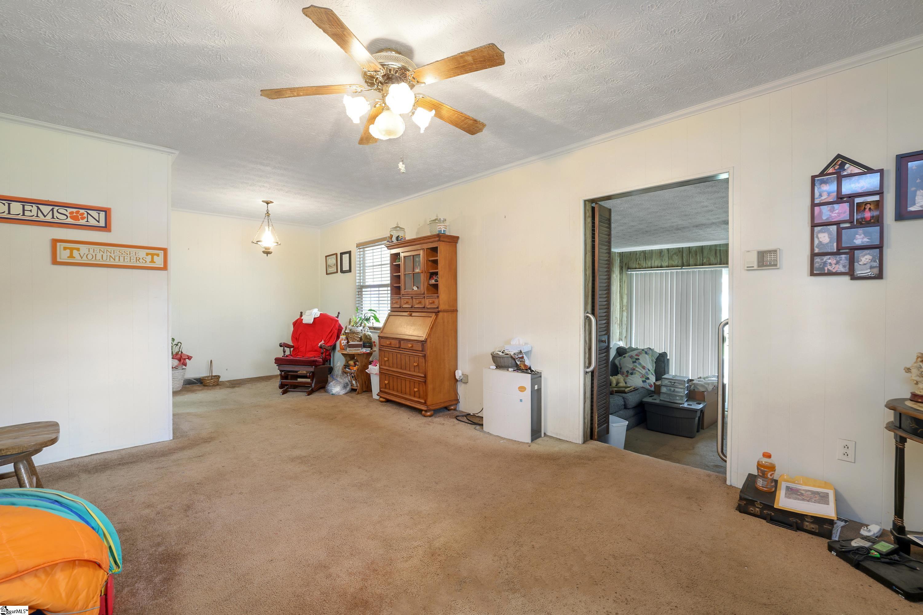 102 Rutledge Avenue Greenville, SC 29617 - Photo 5 of 24 Gallery Image 5