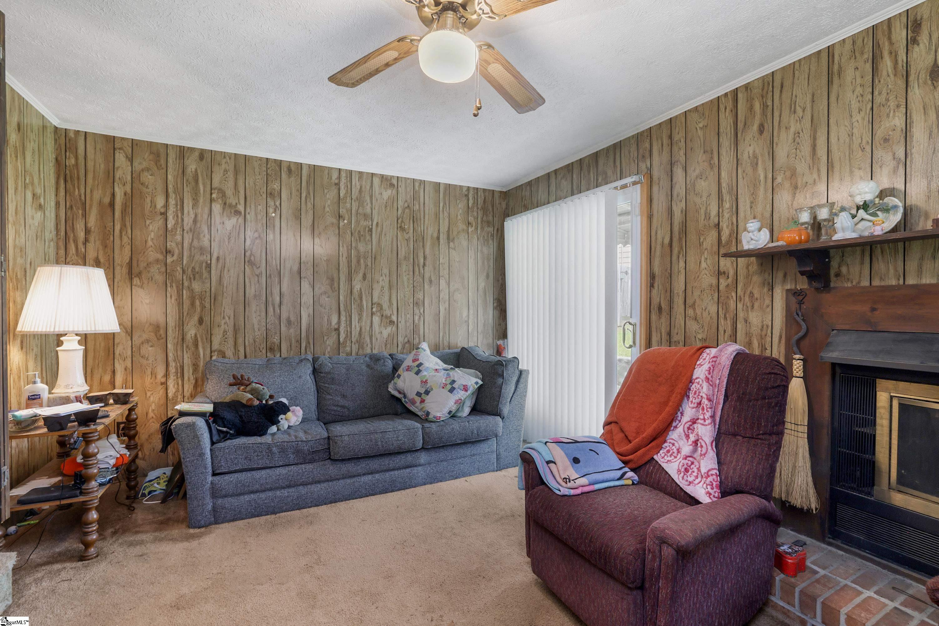 102 Rutledge Avenue Greenville, SC 29617 - Photo 9 of 24 Gallery Image 9