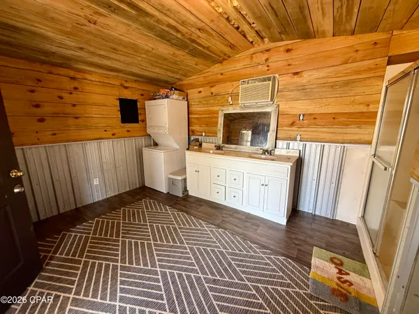 $185,000 | 3903 Stewart Lake Road, Chipley, FL 32428