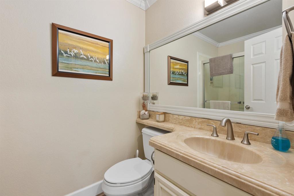 8909 Circle R View Lane Escondido, CA 92026 - Photo 18 of 35 Gallery Image 18