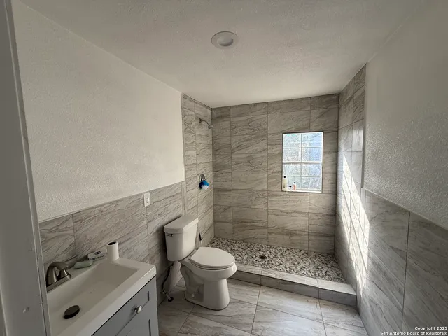 $175,000 | 3948 Highway 132, Lytle, TX 78052