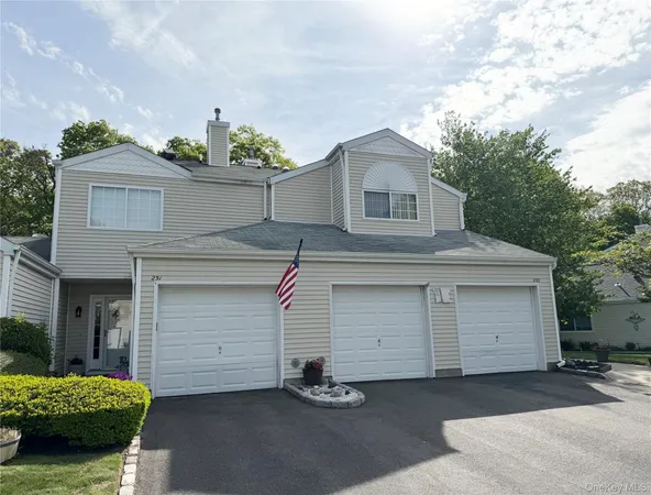 $519,999 | 252 Barn Swallow Court, Manorville, NY 11949