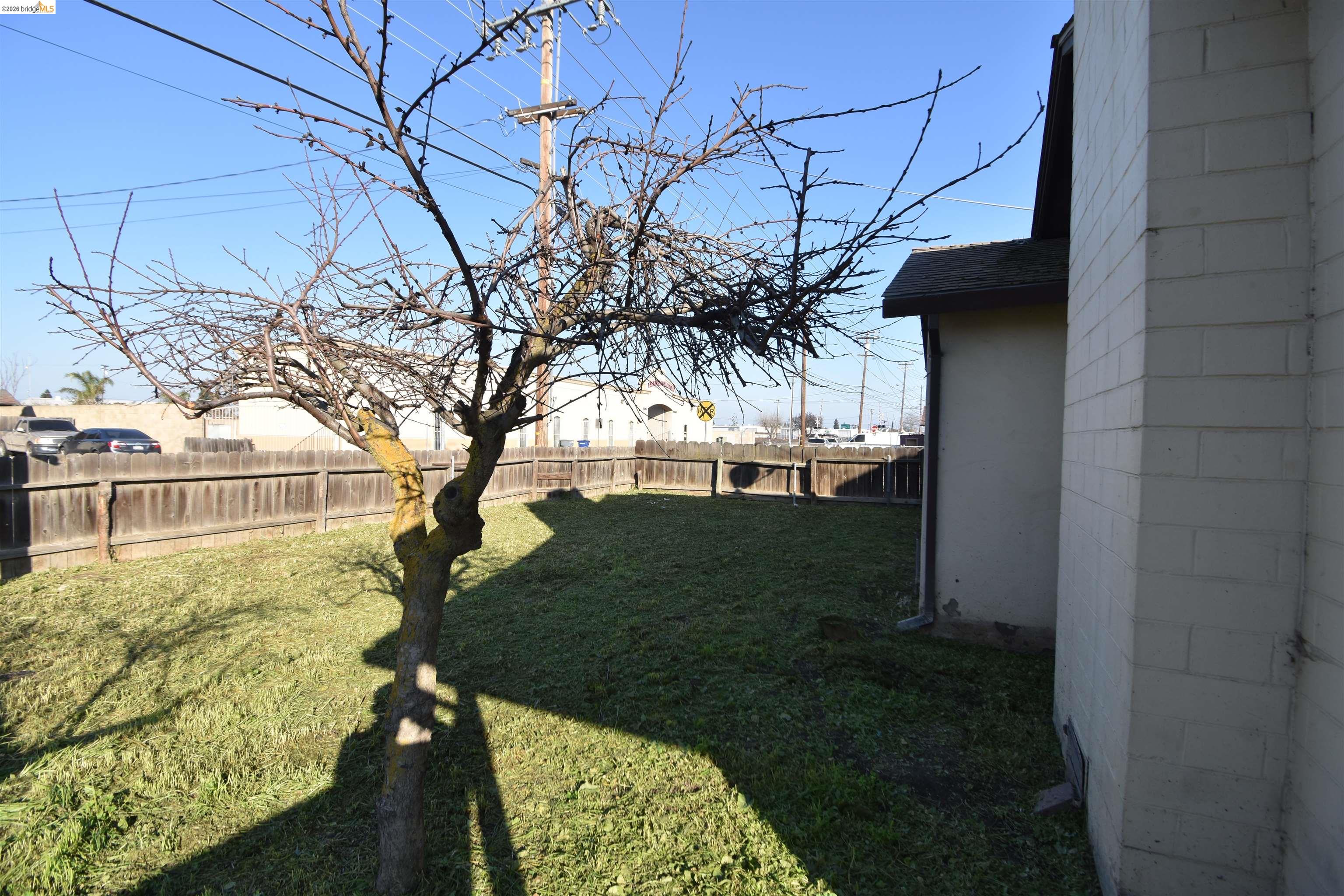 5100 Kiernan Avenue Salida, CA 95368 - Photo 17 of 45 a view of a backyard of the house