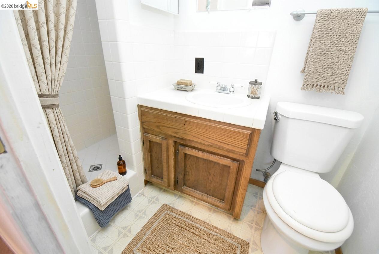 5100 Kiernan Avenue Salida, CA 95368 - Photo 35 of 45 a bathroom with a toilet and a sink