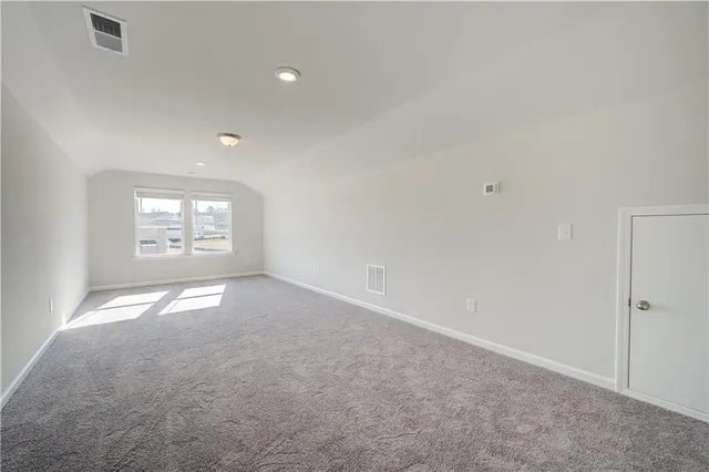 a view of empty room with window