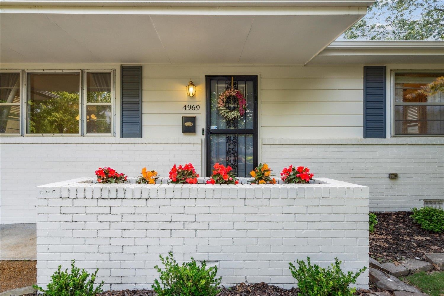 4969 Sequoia Road Memphis, TN 38117 - Photo 4 of 31 Gallery Image 4