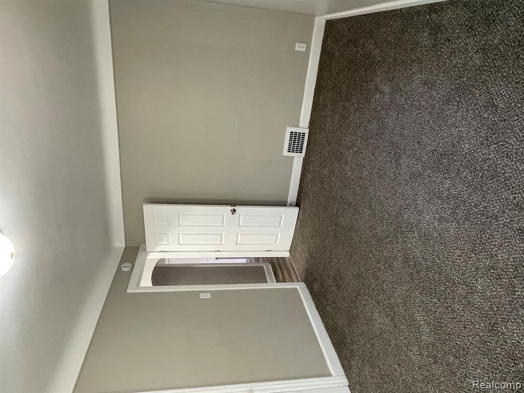 16210 Ferguson Street Detroit, MI 48235 - Photo 14 of 31