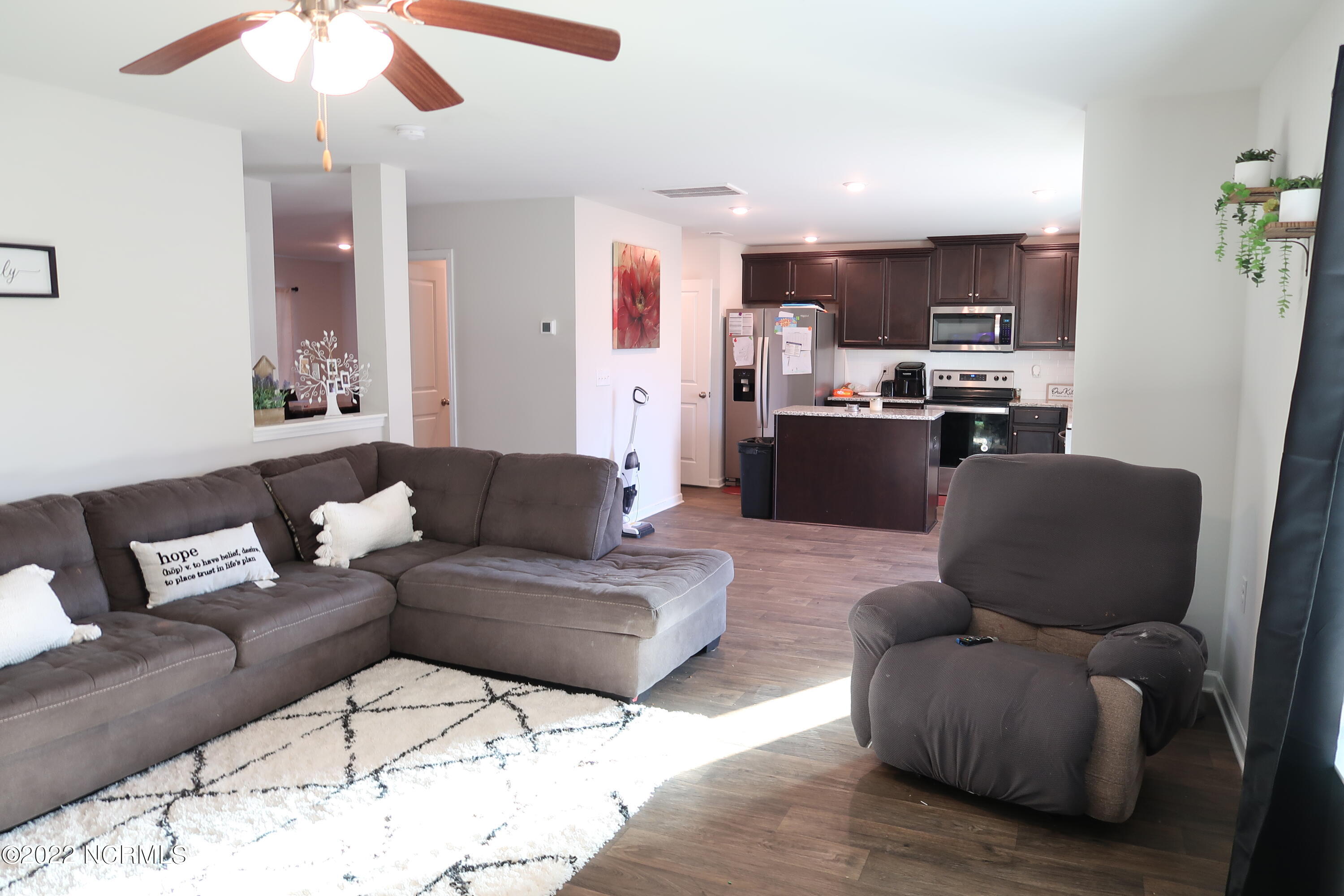 418 Frida Road New Bern, NC 28560 - Photo 14 of 36 Living Room