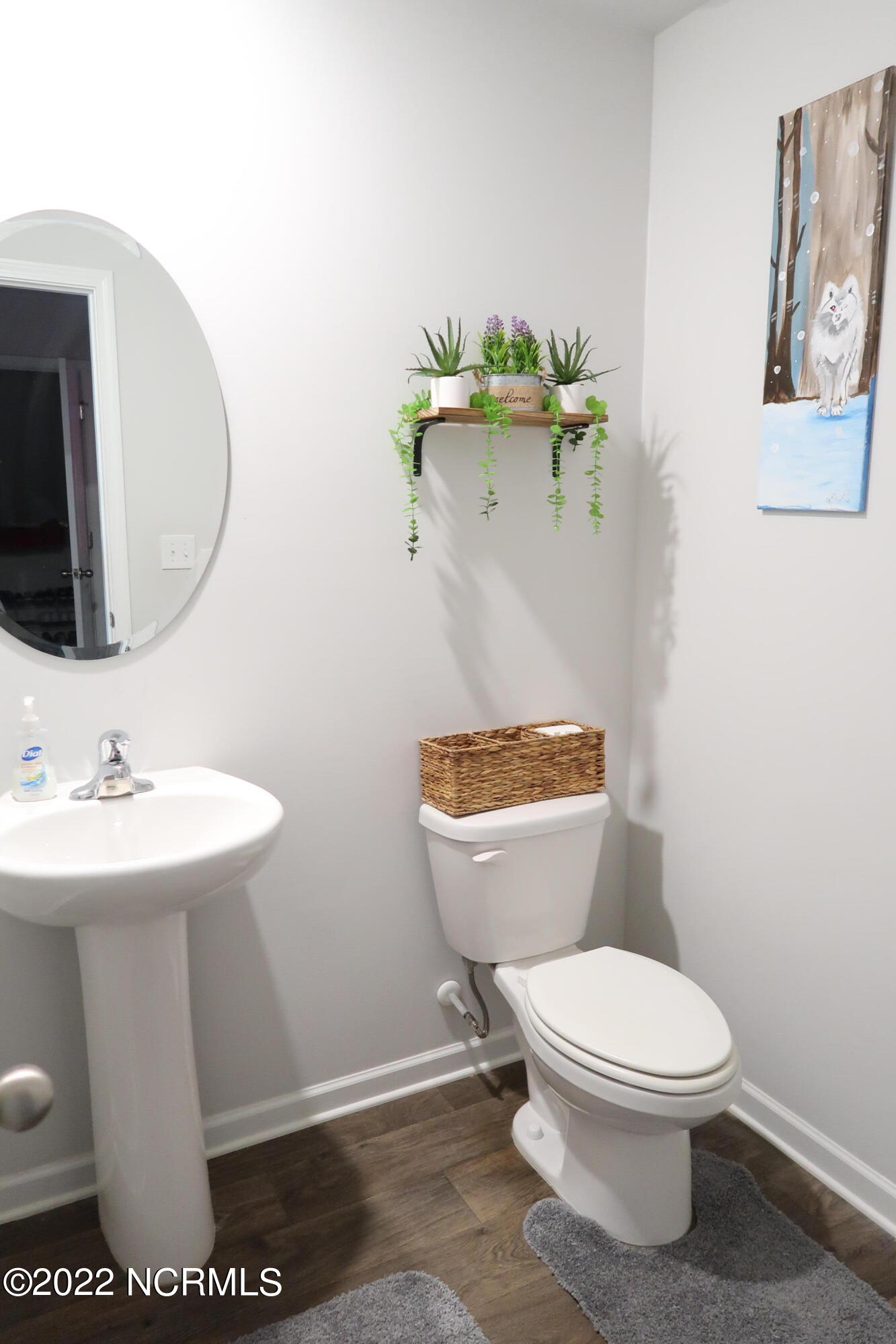 418 Frida Road New Bern, NC 28560 - Photo 5 of 36 Powder Room