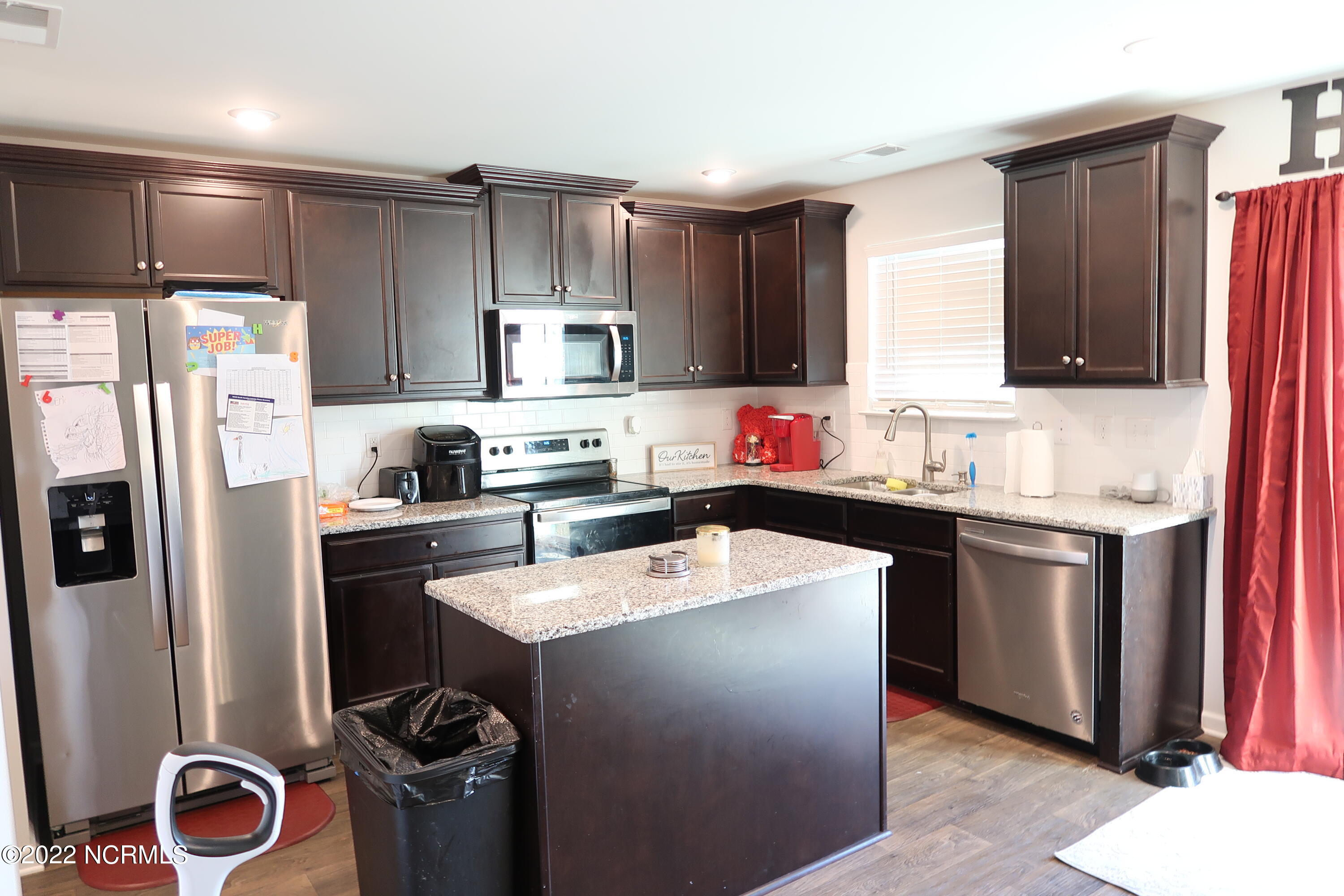 418 Frida Road New Bern, NC 28560 - Photo 9 of 36 Tons of cabinetry