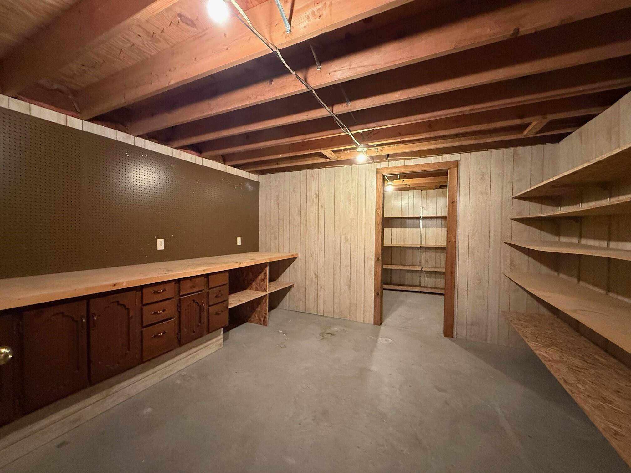 6035 West Trails End Road Ludington, MI 49431 - Photo 29 of 37 Workshop