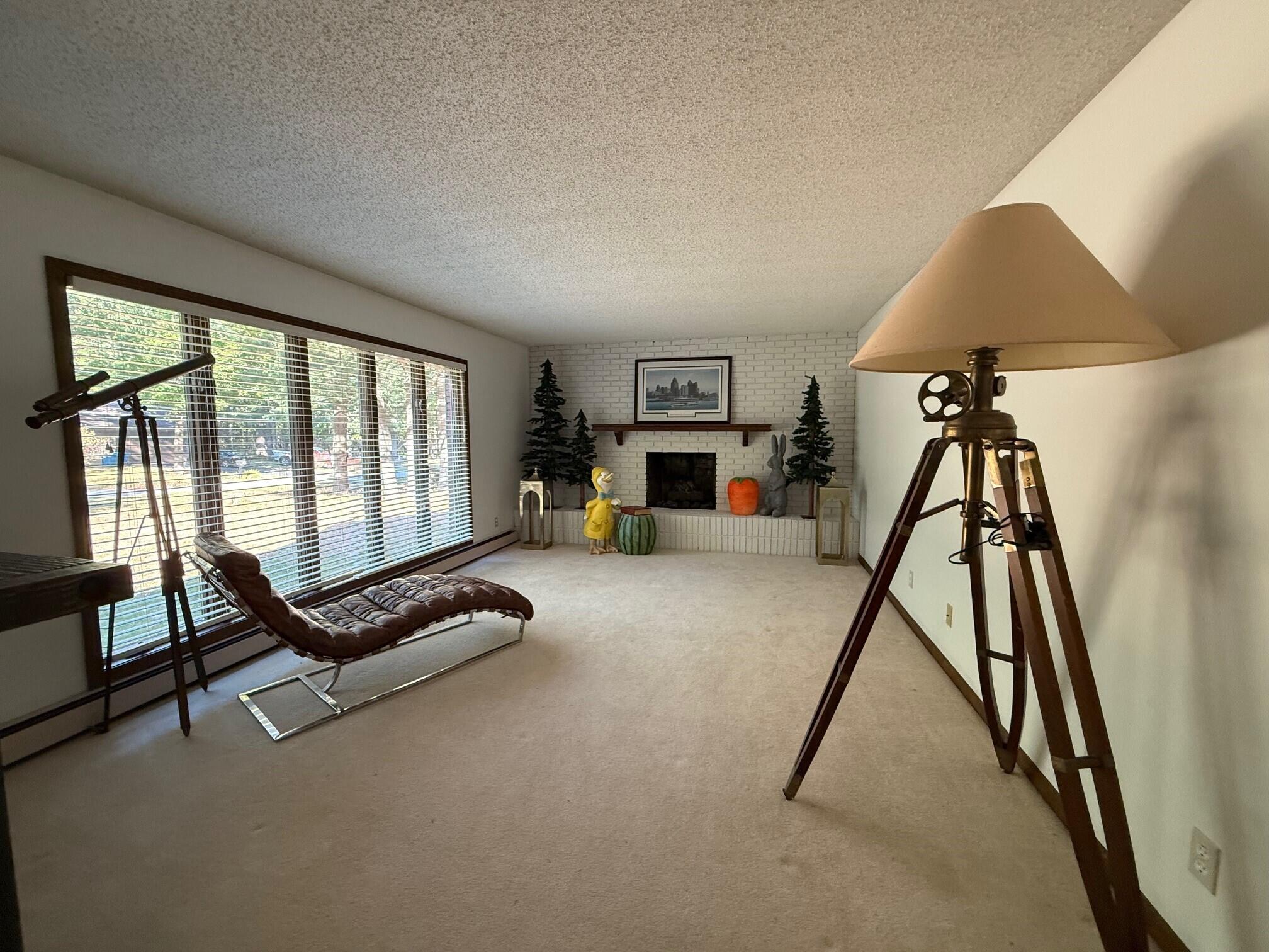 6035 West Trails End Road Ludington, MI 49431 - Photo 10 of 37 Second Main Floor Living Room
