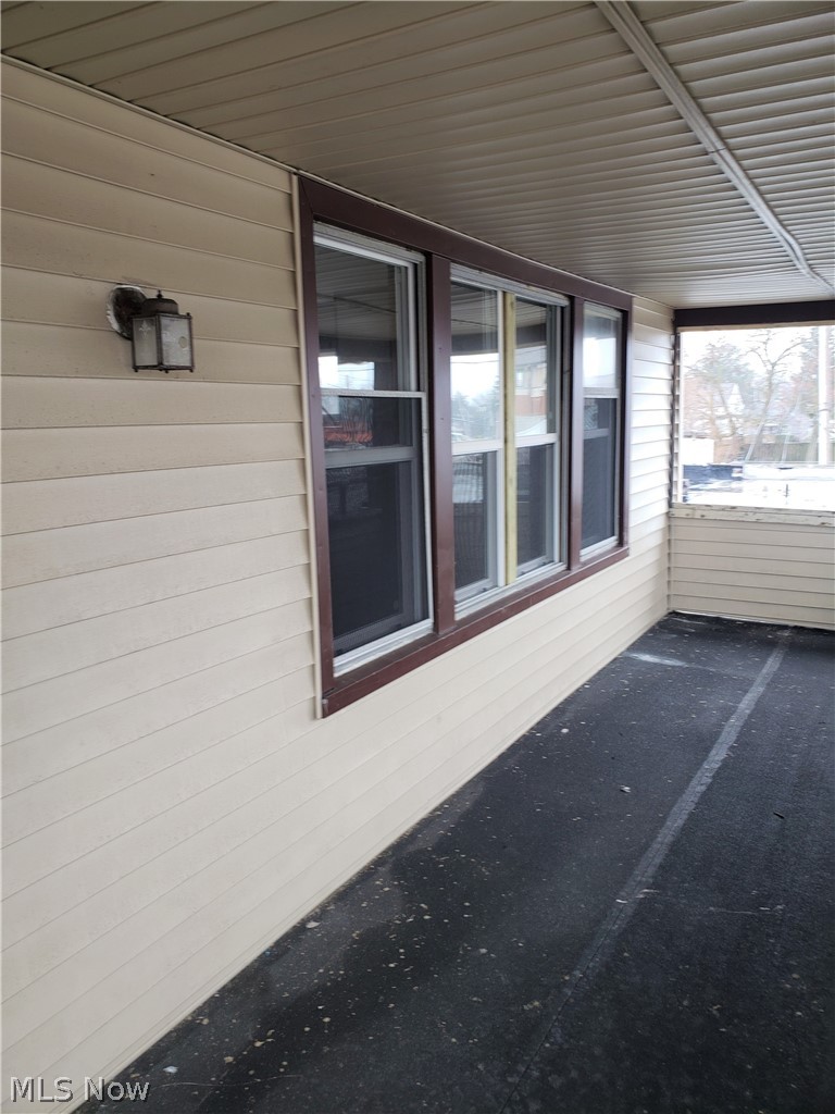 5595 Pearl Road Parma, OH 44129 - Photo 2 of 20