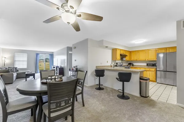 $250,000 | 741 West Streamwood Boulevard, Unit A, Streamwood, IL 60107