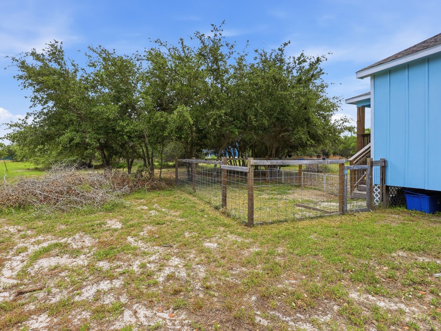 2111 Lone Star Road Rockport, TX 78382 - Photo 27 of 28