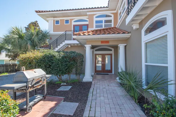 $2,150,000 | 411 La Valencia Circle, Panama City Beach, FL 32413