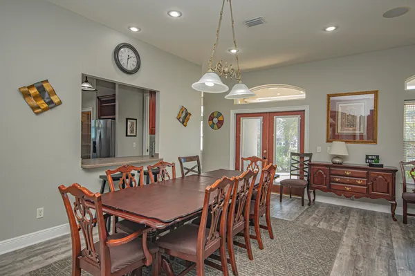 $2,150,000 | 411 La Valencia Circle, Panama City Beach, FL 32413