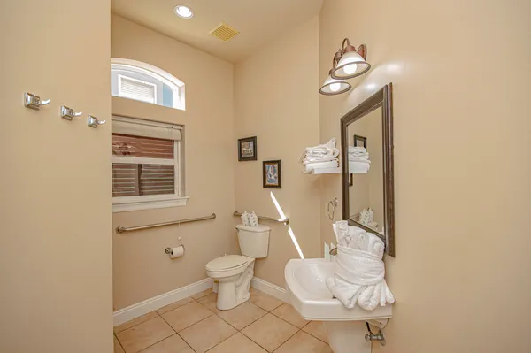 $2,150,000 | 411 La Valencia Circle, Panama City Beach, FL 32413