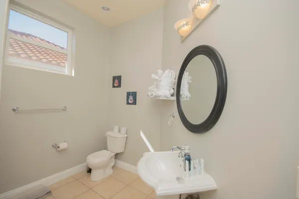 $2,150,000 | 411 La Valencia Circle, Panama City Beach, FL 32413