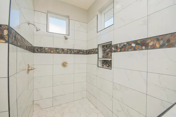 $2,150,000 | 411 La Valencia Circle, Panama City Beach, FL 32413