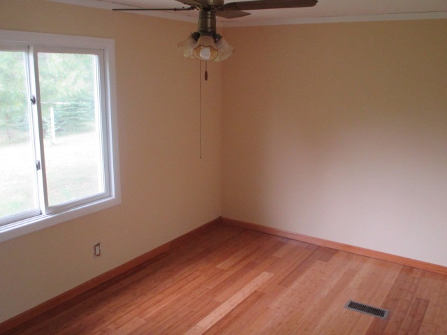 100 North Shepherd Road Mount Pleasant, MI 48858 - Photo 8 of 12 1806085-7.JPG
