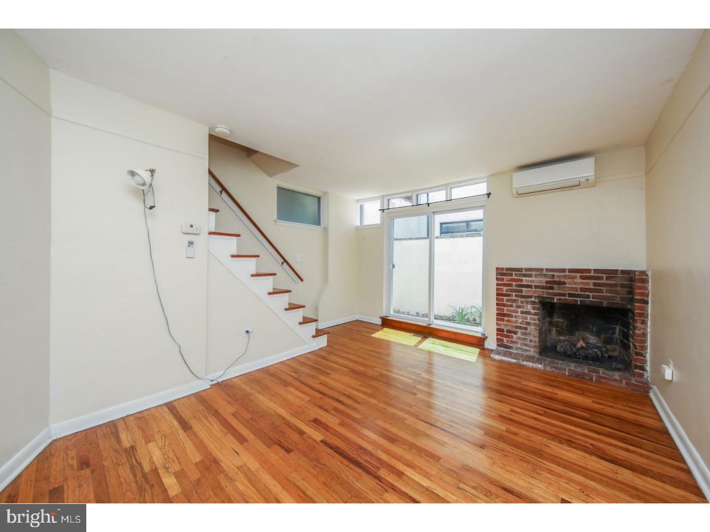 2004 Addison Street Philadelphia, PA 19146 - Photo 2 of 25 Living Room