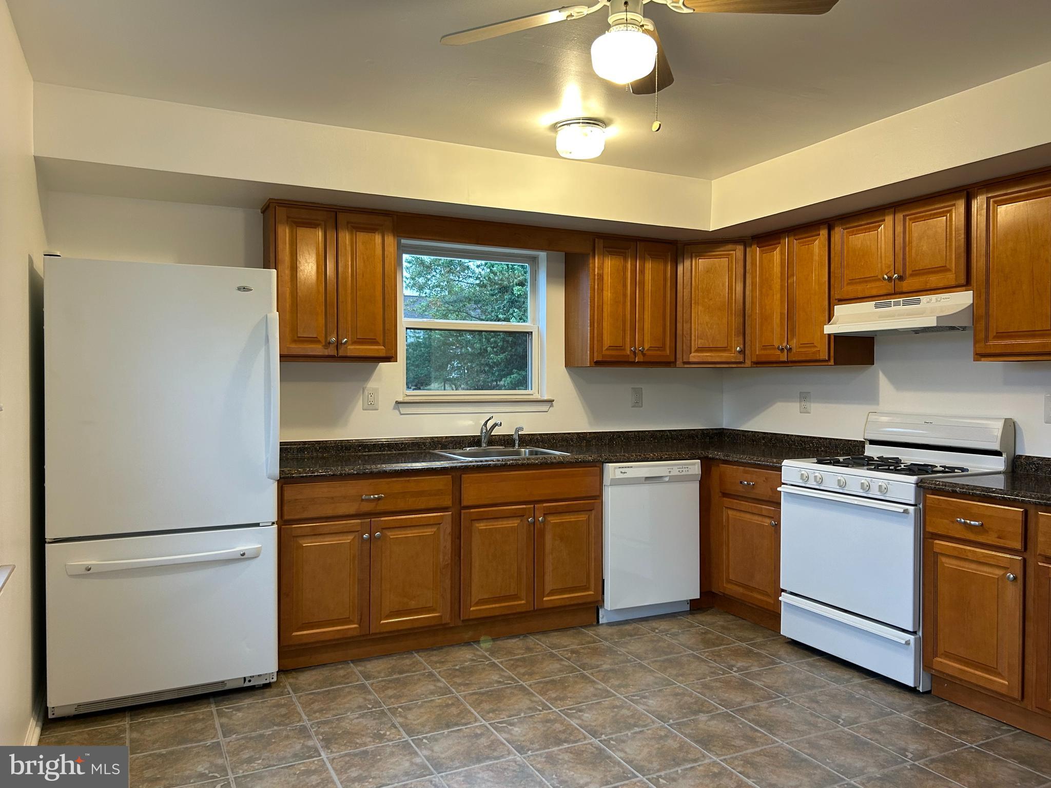 12 Greenfield Drive, Unit A Berlin, NJ 08009 - Photo 6 of 19