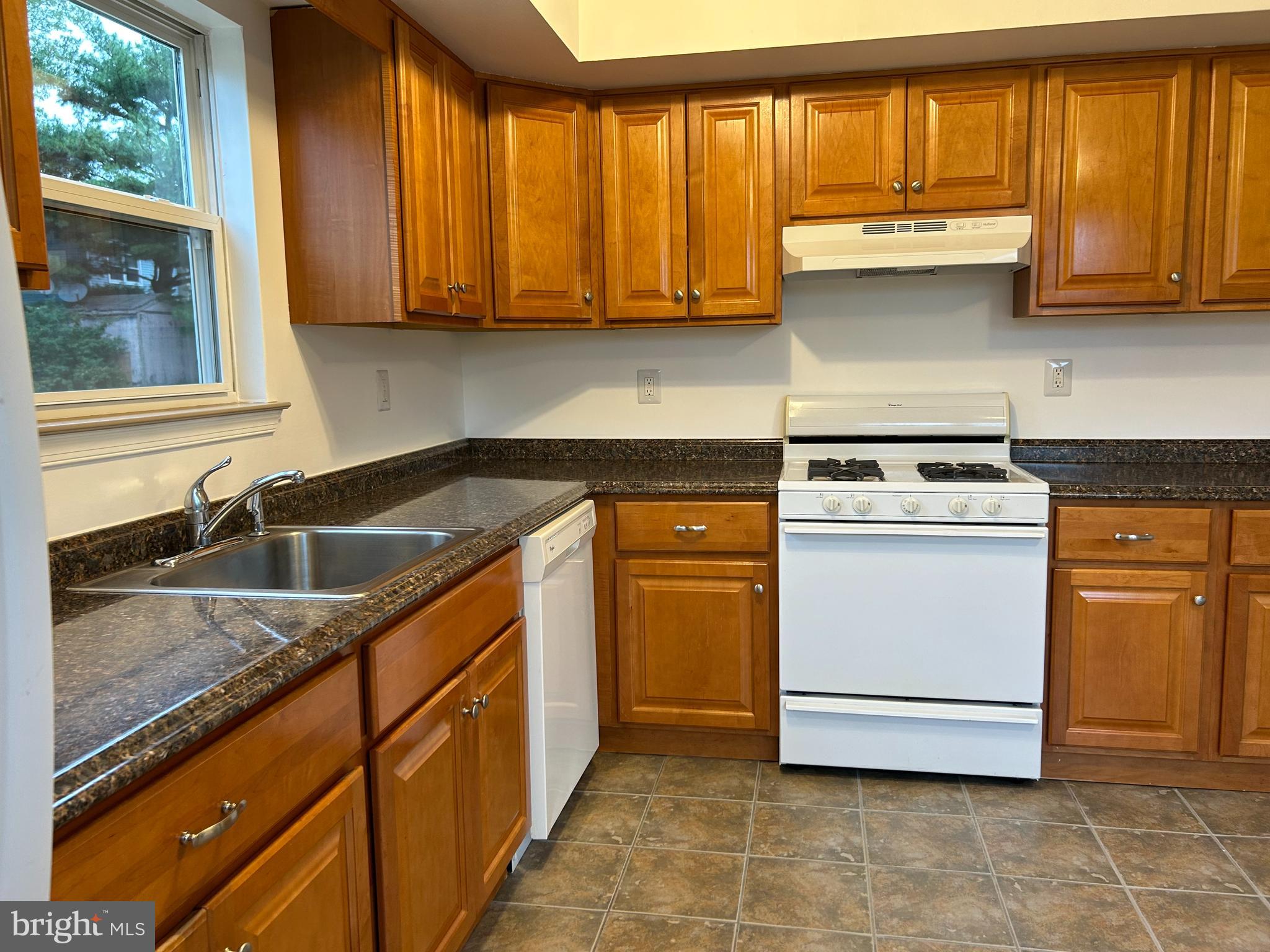 12 Greenfield Drive, Unit A Berlin, NJ 08009 - Photo 7 of 19