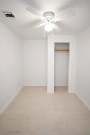 $1,500 | 916 Parkway Drive, Baytown, TX 77520