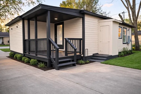 $1,500 | 916 Parkway Drive, Baytown, TX 77520