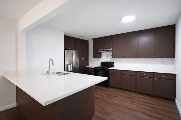 $1,700 | 916 Parkway Drive, Baytown, TX 77520