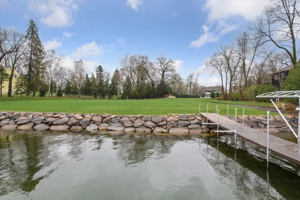 $8,000,000 | 4900 Meadville Street, Excelsior, MN 55331