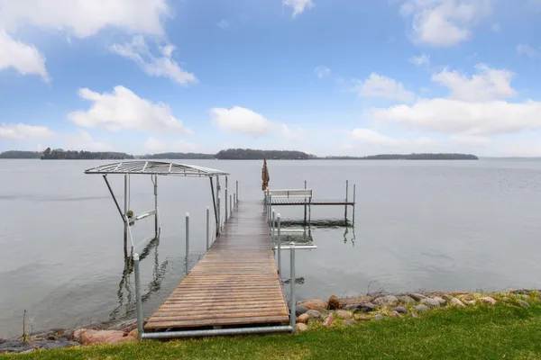 $8,000,000 | 4900 Meadville Street, Excelsior, MN 55331