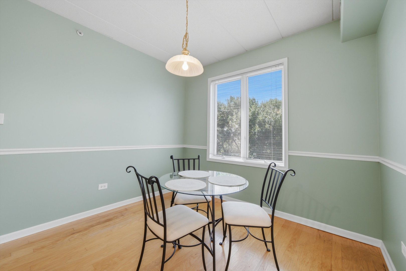 1761 Pavilion Way, Unit 301 Park Ridge, IL 60068 - Photo 17 of 46 Gallery Image 17