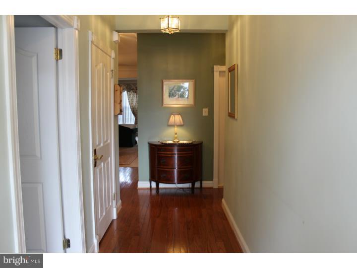 461 Ruth Court Harleysville, PA 19438 - Photo 3 of 21 Foyer