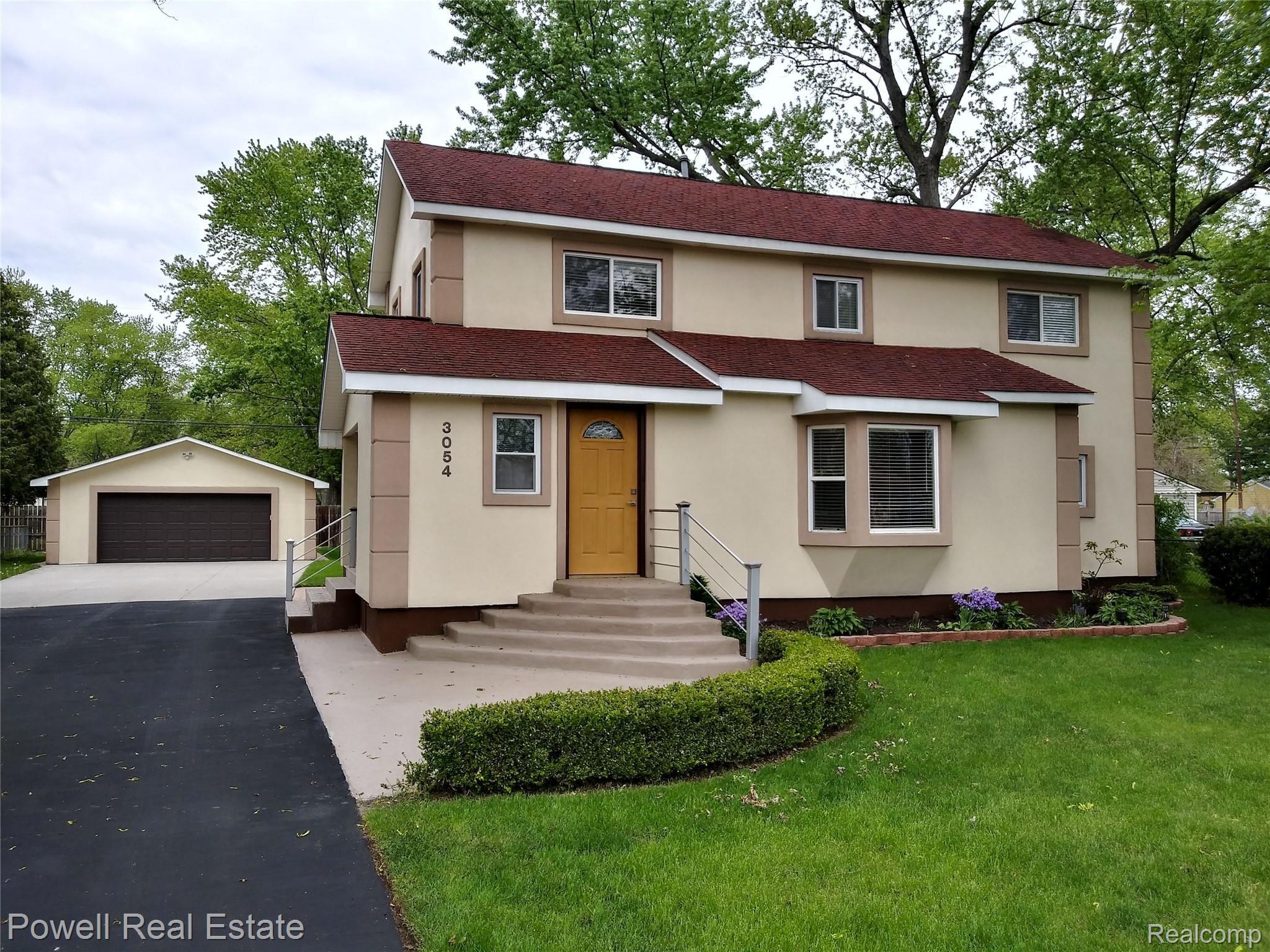 3054 Hessel Avenue Rochester, MI 48307 - Photo 1 of 32 20210510_120727_HDR.jpg