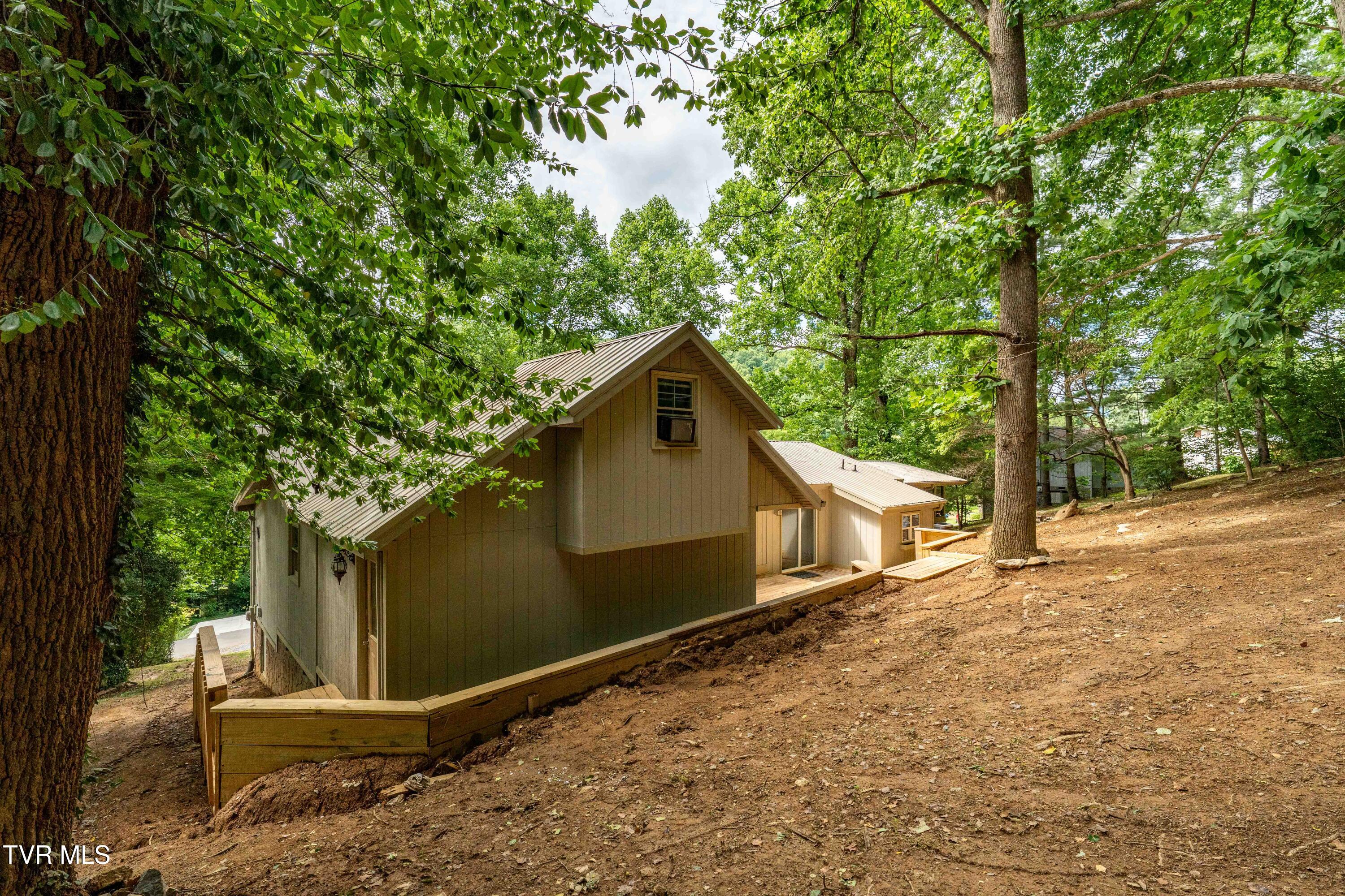1113 Berry Road Elizabethton, TN 37643 - Photo 78 of 88 1113 Berry Rd (46 of 89)