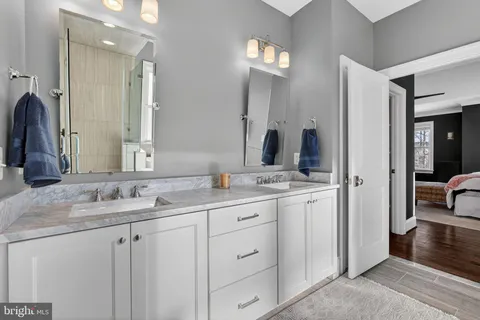 a view of an empty walk in closet