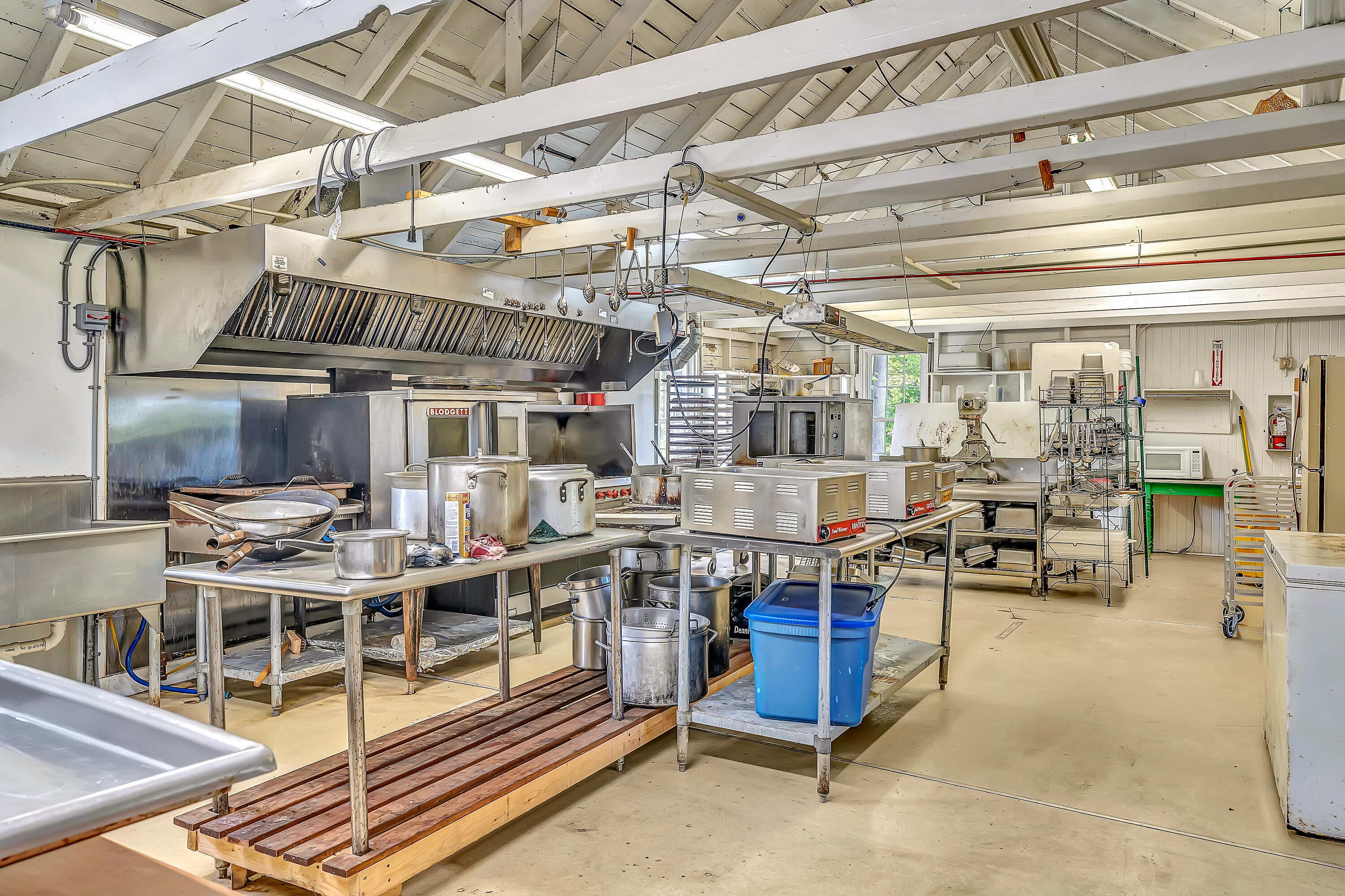 10 South Colony Branch Road Harpswell, ME 04079 - Photo 61 of 70 Large catering space