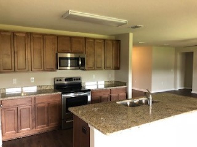 711 Whittington Avenue Fairhope, AL 36532 - Photo 7 of 10 Kitchen