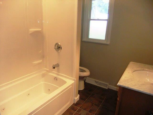2448 South Packerton Road Warsaw, IN 46580 - Photo 14 of 25 Gallery Image 14