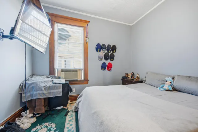 $354,900 | 821 Edmund Avenue West, St. Paul, MN 55104