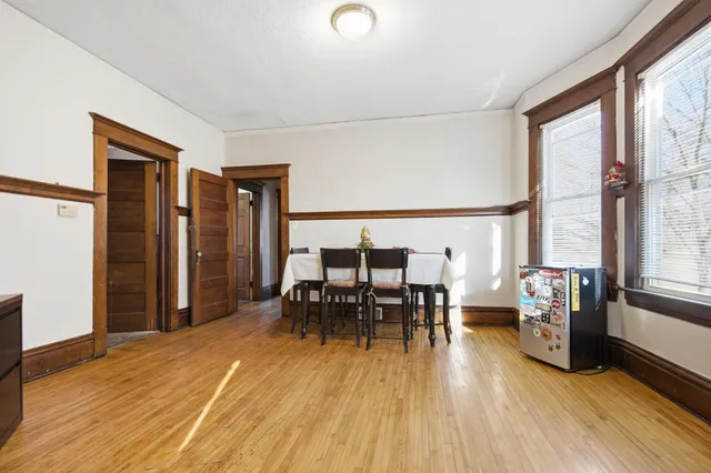 $354,900 | 821 Edmund Avenue West, St. Paul, MN 55104