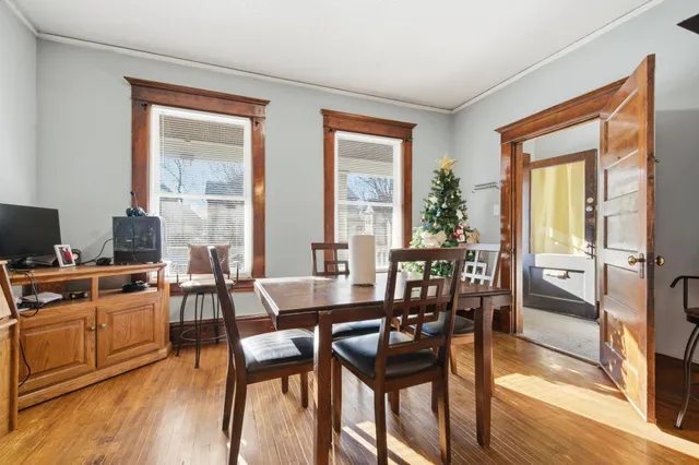 $354,900 | 821 Edmund Avenue West, St. Paul, MN 55104