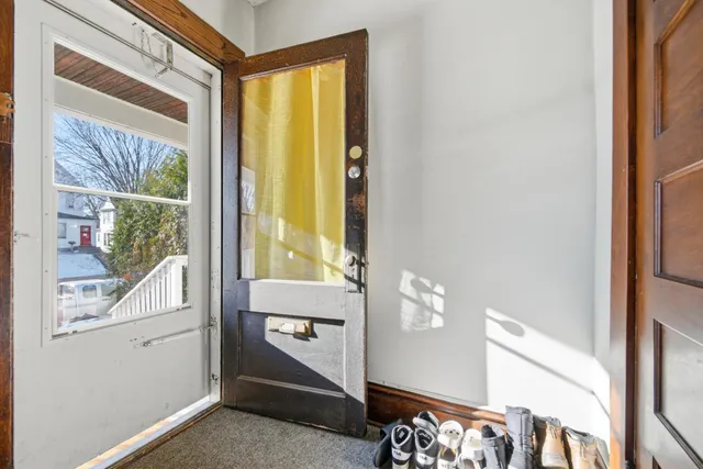 $354,900 | 821 Edmund Avenue West, St. Paul, MN 55104