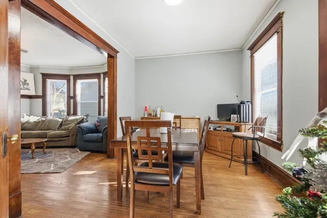 $354,900 | 821 Edmund Avenue West, St. Paul, MN 55104