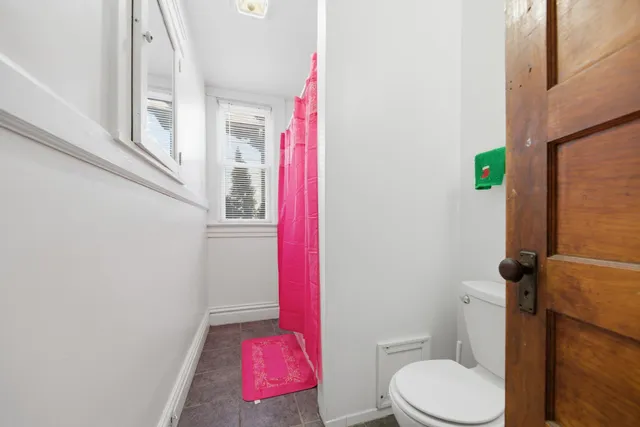 $354,900 | 821 Edmund Avenue West, St. Paul, MN 55104